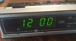 Ge Digital Alarm Clock Radio Vintage Woodgrain 7 - 4675a General Electric