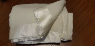 Vtg Chatham Westpoint Stevens Acrylic Blanket Nylon Binding 64x90 " Usa