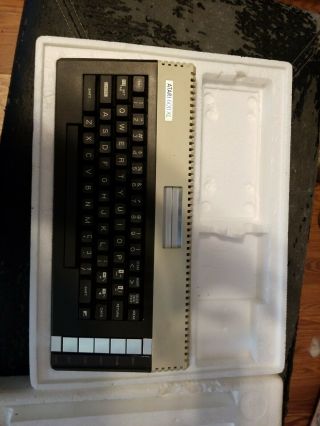 Atari 600xl Home Computer With Box Console