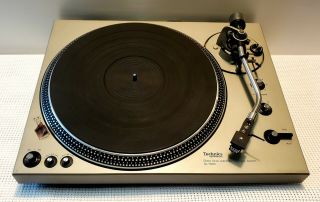 Technics Sl - 1600 Direct Drive Automatic Turntable System Shure Needle