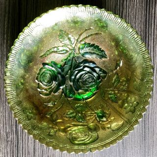 Lovely Vintage Imperial Open Rose Helios Green Carnival Glass Bowl 7 In