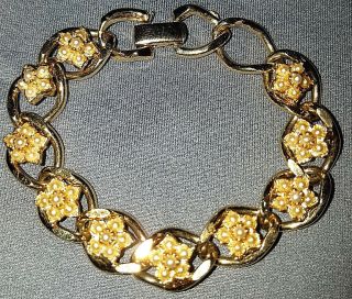 Vintage Stunning Gold Tone Faux Pearl Floral Bracelet Signed: Goldette N.  Y.