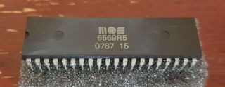 Mos 6569 R5 Vic Chip,  For Commodore 64,  And,  Part.  Rare