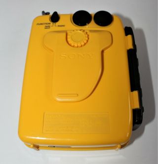 Vtg Yellow SONY WALKMAN SPORTS Am/Fm Radio Cassette player NOT 2
