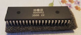 Mos 8565 R2 Vic Chip,  For Commodore 64,  And,  Part.  Exrare