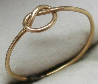 Vintage Solid 14k Yellow Gold Celtic Knot Ring (size: 7.  5) - Gorgeous & Dainty
