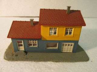Vintage Plastic Train Layout Two - Story Town Village House N Gauge Scale Tr1307