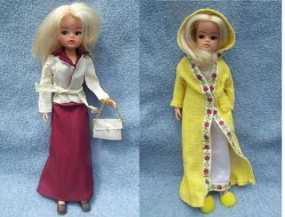 Vtg Sindy Doll Show Stopper & Winter Nights Outfits Jacket Dress Robe Nightgown