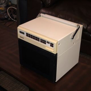 Vintage Montgomery Ward Microwave 8010 2