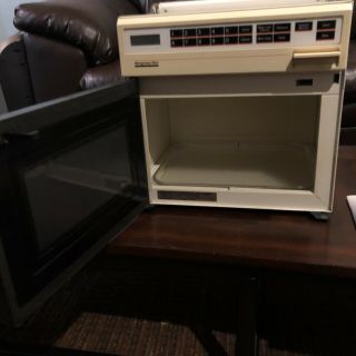 Vintage Montgomery Ward Microwave 8010 4