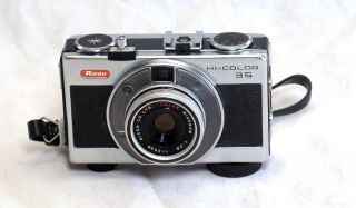 Ricoh Hi - Color 35mm Vintage Film Camera Rikenon F/2.  8 35mm Lens Spin Motor Japan
