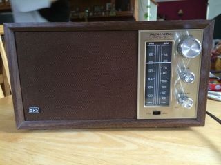 Vintage Realistic Mta - 8 Model 12 - 689a Am Fm Radio - And Great
