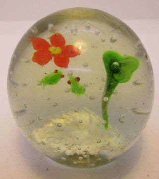Art Glass Paperweight With Flowers And Two Stylized Frogs Inside It Vintage