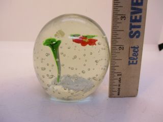 Art Glass Paperweight With Flowers And Two Stylized Frogs Inside it Vintage 5