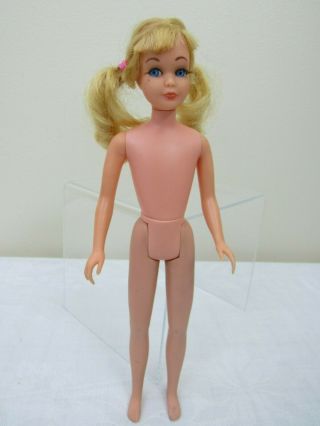 Vtg 1970 Barbie Tnt Skipper Doll Nude Bend Knees Blonde Sausage Curls