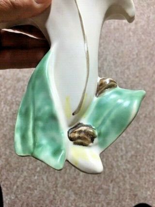 Vintage McCoy White and Green Matte Glaze Lily Wall Pocket 5