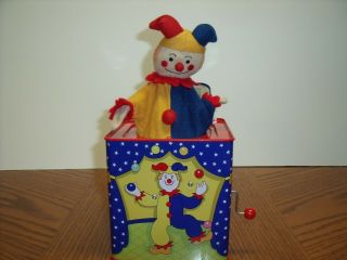Vtg Jack In The Box Toy ©1997 Schylling All Around The Mulberry Bush.