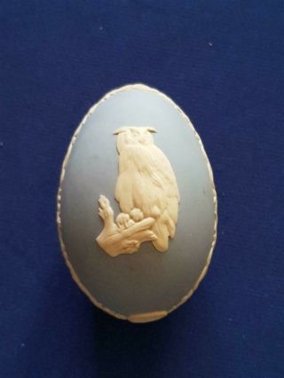 Dated 1980 Vintage Wedgwood Blue White Jasper Ware Egg Shaped Trinket Box Owl