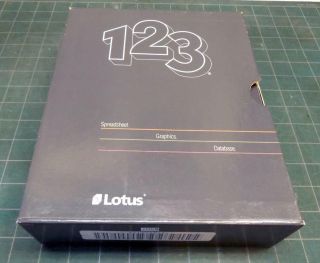 Vintage - Lotus 1 - 2 - 3 Release 2 - 1985 - Complete Package - 5 Ea 5 - 1/4 " Disks