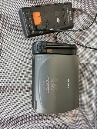 Sony Video 8 Video Walkman/player/recorder Gv - S50e Pal W/ Tuner Video 8