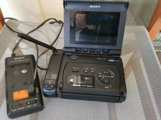 Sony Video 8 Video Walkman/Player/Recorder GV - S50e PAL w/ Tuner Video 8 5