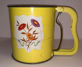 Vtg Androck Hand - I - Sift Yellow W/floral Design Metal Flour Sifter Decor