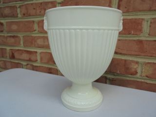 Vintage Wedgwood Queens Ware Porcelain Cream Off White Ram Head Ftd Urn 8 1/4 "