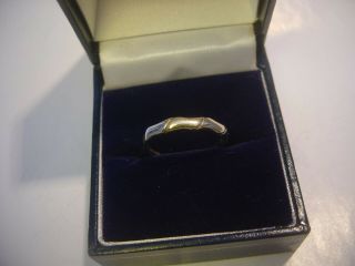 Vintage 9 Ct Gold Band Ring - Slim - Unusual Design - Size L 1/2 - Very Pretty