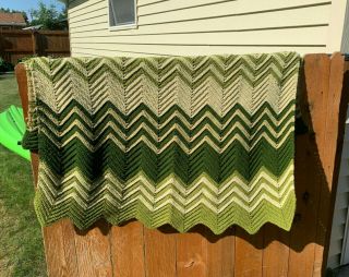 Vintage Handmade Zig Zag Chevron Afghan Blanket Knit Crochet Greens 44x60