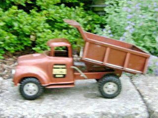Vintage 1957 Tonka Hydraulic Dump Truck With Hood Scoop.  Ford.  Coppertone Color.