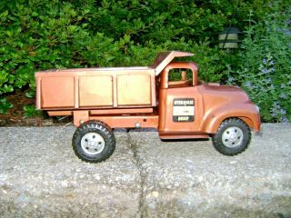 Vintage 1957 Tonka Hydraulic Dump Truck With Hood Scoop.  Ford.  Coppertone Color. 4