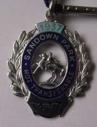 Vintage Horse Racing Sandown Park 1937 Members Badge