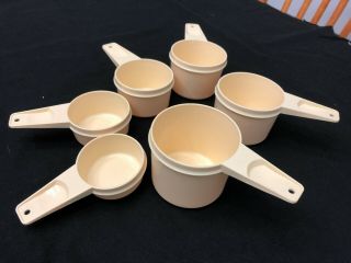 Set Of 6 Vtg Tupperware Nesting Measuring Cups,  Cream,  Color Nesting Usa