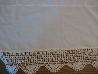 Ivory Vintage Look Crochet Trim Bedskirt - King