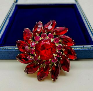 Vintage Jewellery Signed Weiss Red Crystal/rhinestone Brooch/pin