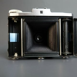 Zeiss Ikon 6x6 Nettar Camera Vario Novar 1:6.  3 75MM Lens W/ Leather Case Germany 7
