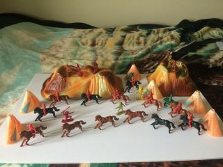 Vintage Wild West Play Set 1980 ' s Plastic Cowboys & Indians Western Toys 3
