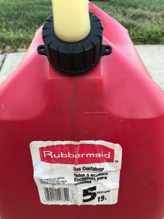 Vintage Rubbermaid 5 Gallon Vented Gas Can Model 1251 6