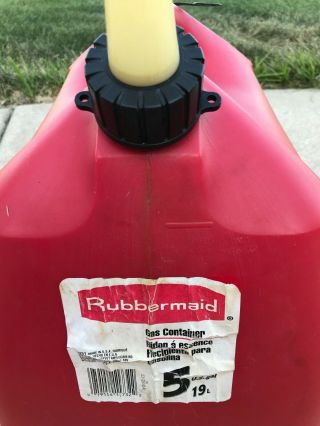 Vintage Rubbermaid 5 Gallon Vented Gas Can Model 1251 7