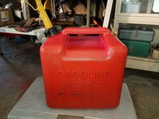 Vintage Chilton 5 Gallon Vented Gas Can Model P - 500