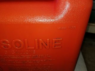 Vintage Chilton 5 Gallon Vented Gas Can Model P - 500 2