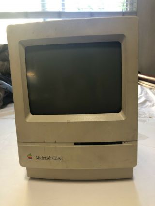 Vintage Apple Macintosh Classic Computer M0420 - December 1990  Rare