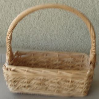 Wonderful Vintage Woven Bamboo Basket - Good Handy Size - With Handle - Vgc