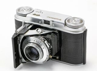 (142) Voigtlander VITO II film camera w/50/3.  5 lens,  case, 2