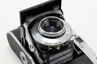 (142) Voigtlander VITO II film camera w/50/3.  5 lens,  case, 6