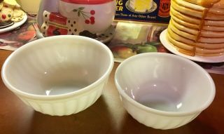 Set Of 2 Vintage White Fire King Swirl 8 " & 7 " Mixing Nesting Bowls