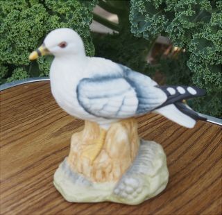 Vintage Lefton Seagull Bird Figurine Figure On Rock 4 1/2 " High