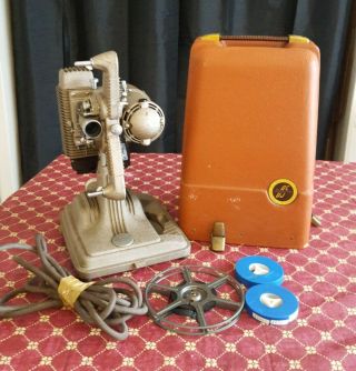 Vintage Revere Model 85 8mm Movie Film Projector With Case 2 Movies Great