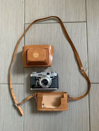 Graflex Graphic 35mm Camera 50mm Prontor F3.  5 Lens W Leather Case And Strap.