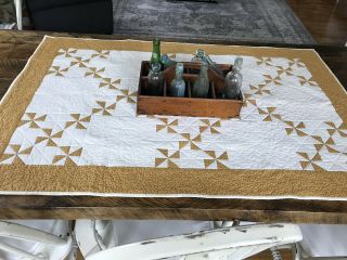 Country Farmhouse Quilt Vintage Table Runner Handmade Pieced Wall Gorgeous 3